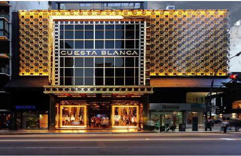 岑溪门头设计与商业空间的纽带。